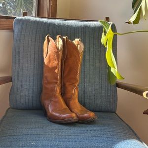 Brown heeled cowboy boots vintage size 7 b